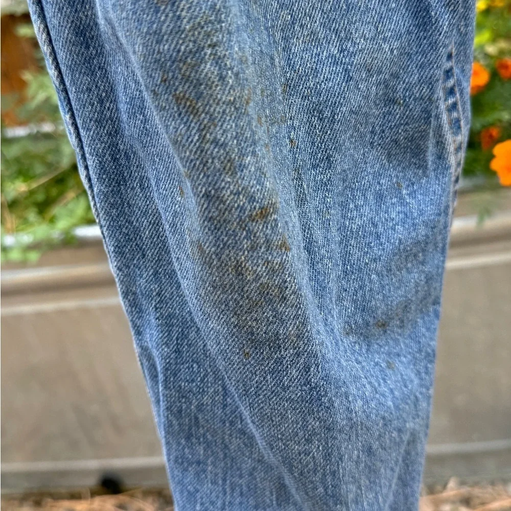 Levi’s 550 SEE PICS for Condition- label 36” x 30” actual is 34”x30.5”